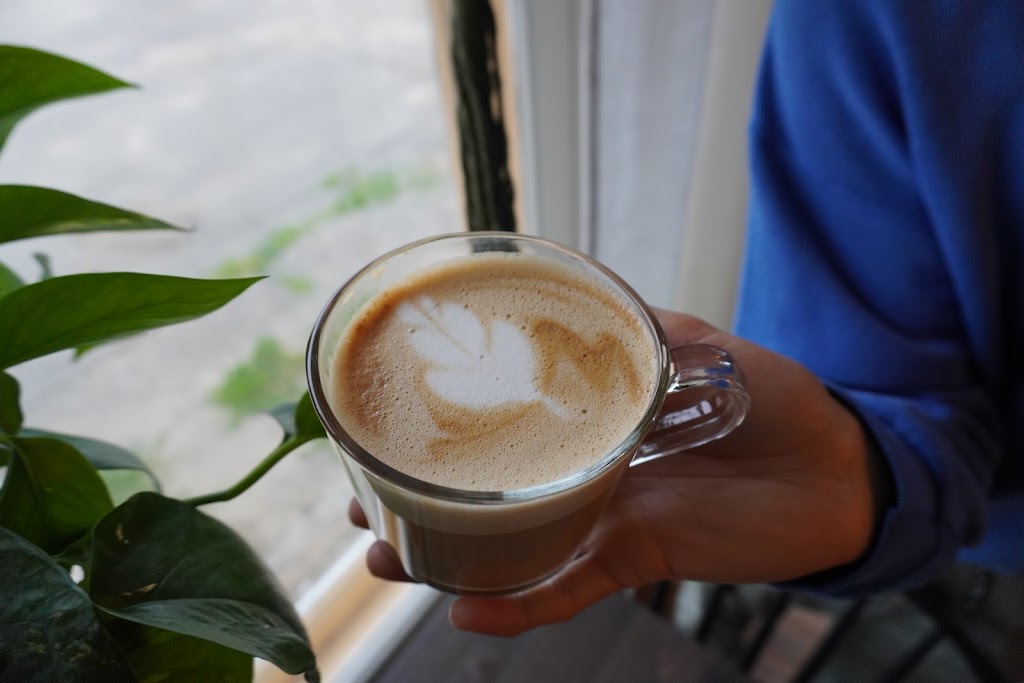 La base de lit - Café de village | 2409 Rte. du Fleuve, Les Éboulements, QC G0A 2M0, Canada | Phone: (418) 998-4726