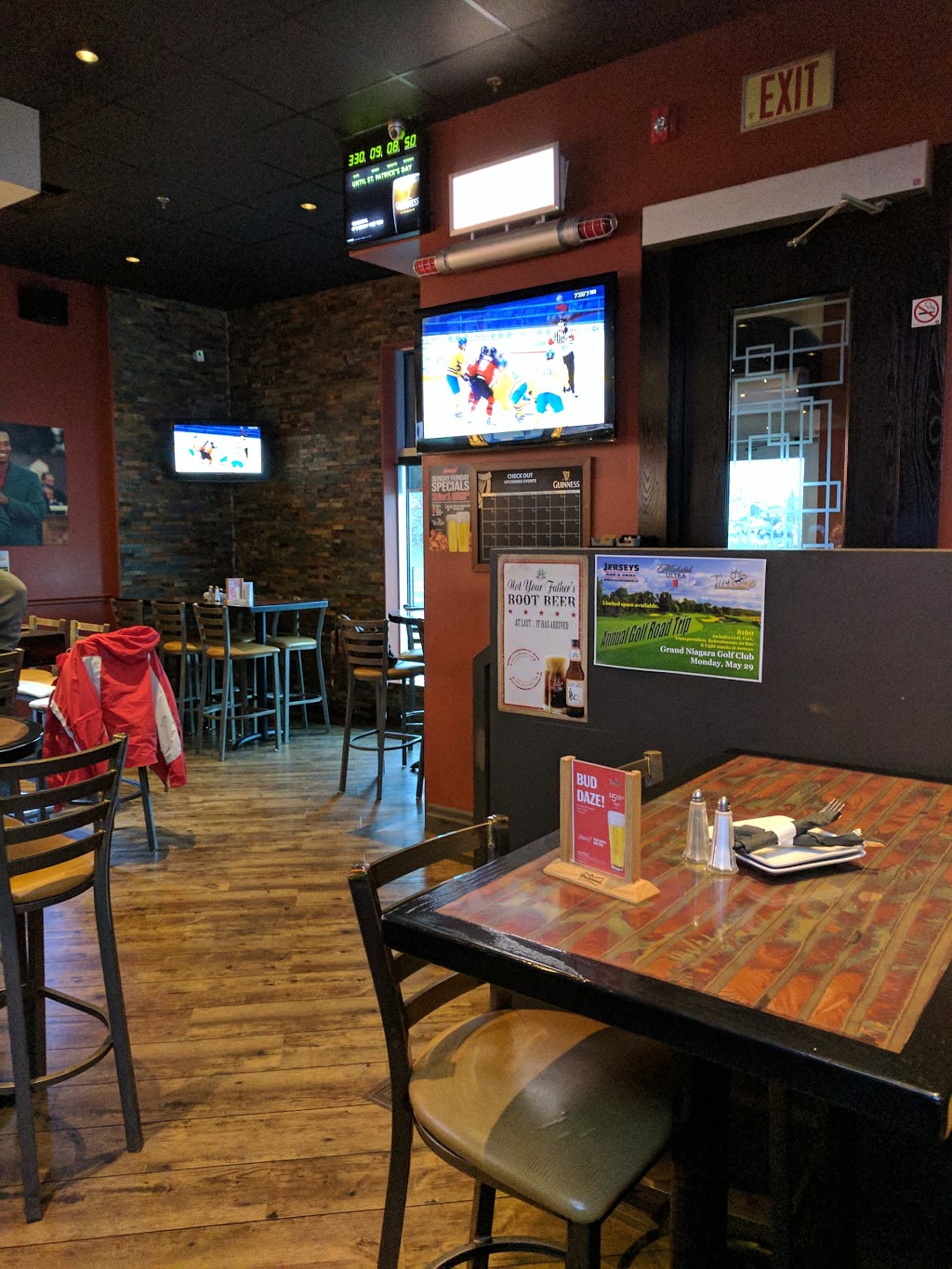 Tin Cup Sports Grill | 1831 Walkers Line, Burlington, ON L7M 0H6, Canada | Phone: (905) 315-7727