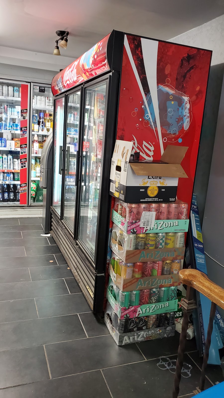 Dépanneur 7 Jours | 4466 Sainte-Catherine O, Westmount, QC H3Z 1R7, Canada | Phone: (438) 384-9299