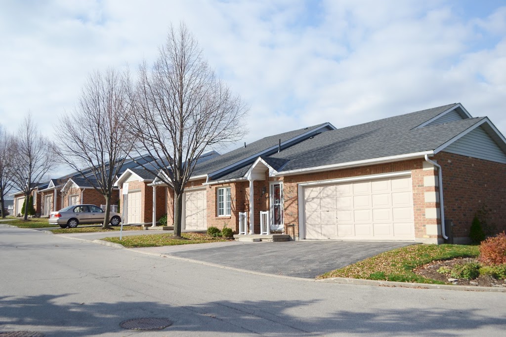Desis Roofing West Inc. | 2630 Binbrook Rd, Binbrook, ON L0R 1C0, Canada | Phone: (905) 574-4178