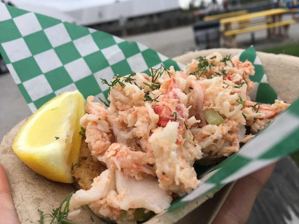 Salty’s Lobster Shack | 12111 Third Ave, Richmond, BC V7E 3K1, Canada | Phone: (778) 891-4509
