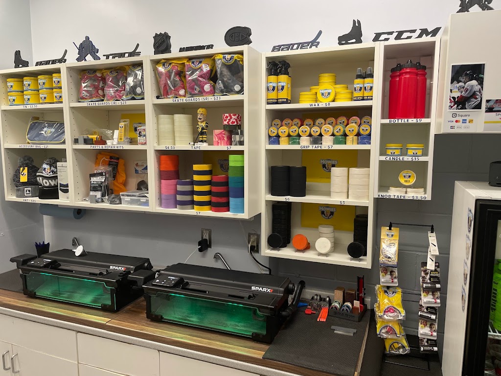 The Village Pro Shop - Manotick | 5572 Dr Leach Dr, Manotick, ON K4M 1C8, Canada | Phone: (613) 263-2858