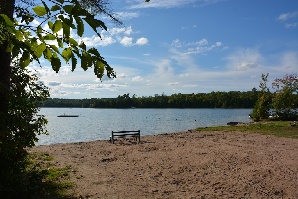 Pineaires Resort | 54 Fire Rte 32, Buckhorn, ON K0L 1J0, Canada | Phone: (705) 657-8094