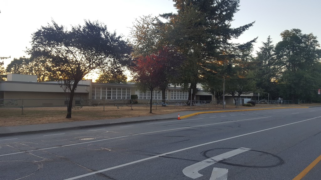 Pitt Meadows Elementary School | 11941 Harris Rd, Pitt Meadows, BC V3Y 2B5, Canada | Phone: (604) 465-5828