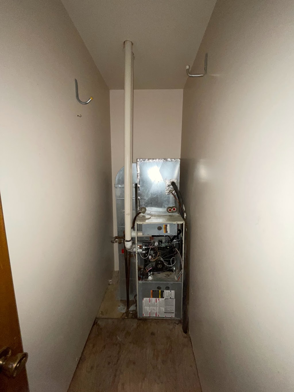 Ferns Heating & Air Conditioning LTD | 1611 St Annes Rd, Winnipeg, MB R2N 4G1, Canada | Phone: (204) 255-2233