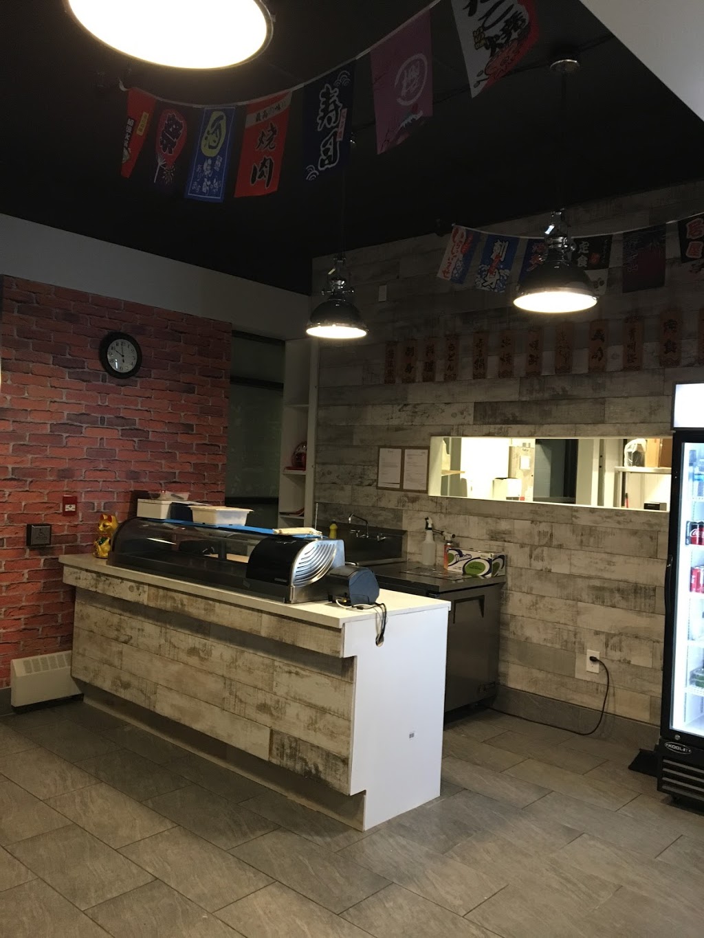 Gordon Sushi House | 1219 Gordon St, Guelph, ON N1L 1H2, Canada | Phone: (519) 780-2222