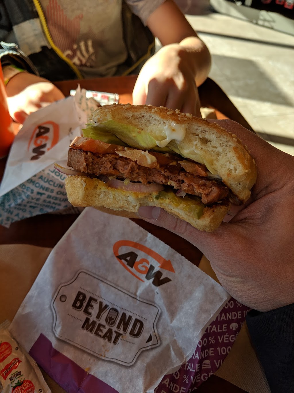 A&W Canada | 577 Holland St W, Bradford, ON L3Z 0C1, Canada | Phone: (905) 775-5682
