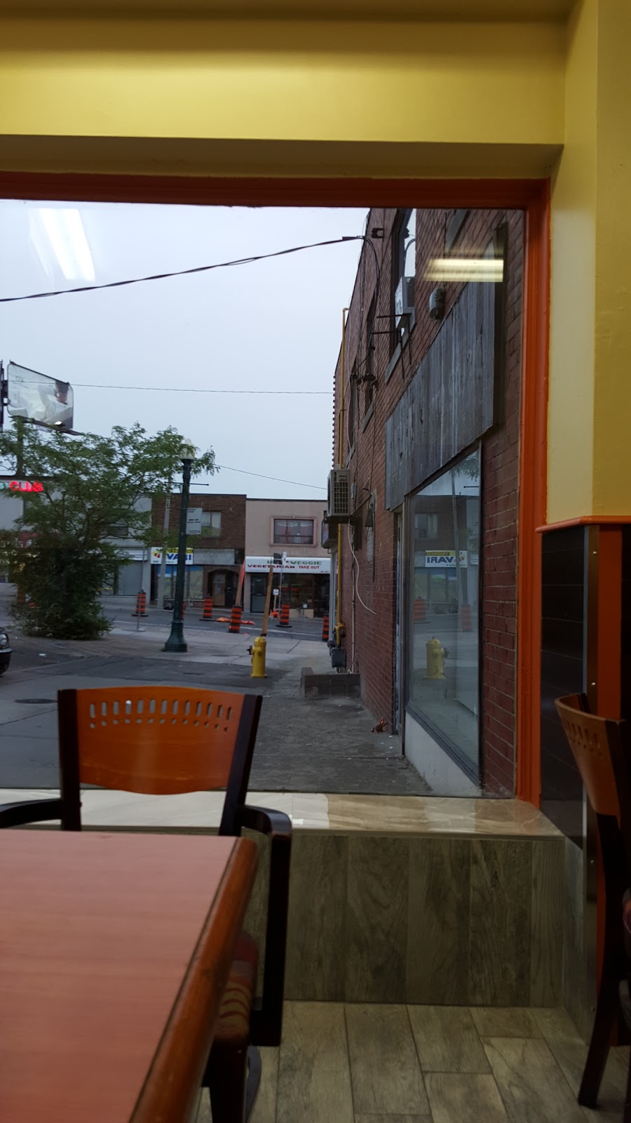 Metro Pizza & Chicken | 1856 Keele St, York, ON M6M 3X5, Canada | Phone: (416) 653-3333