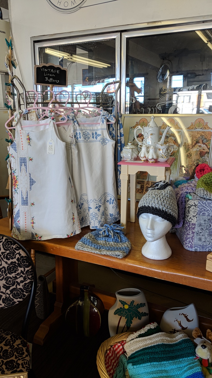 Artful Living Studio | 819 Esquimalt Rd, Victoria, BC V9A 3M5, Canada | Phone: (250) 217-2829