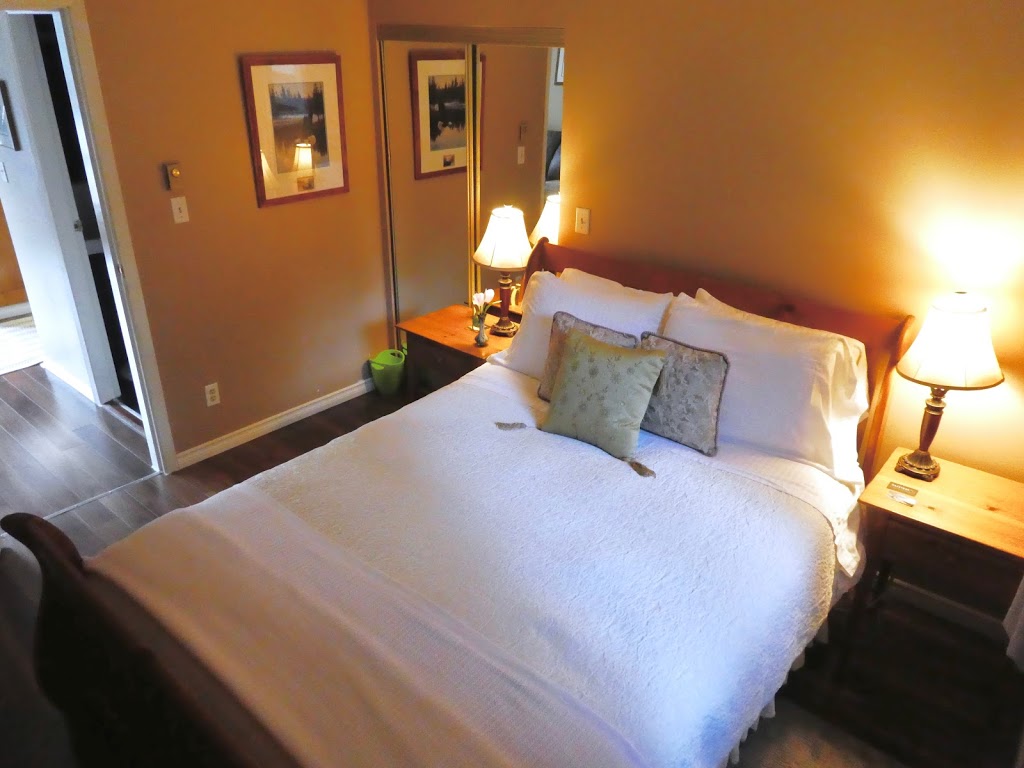 Belle Neige Suites: Whistler | 8597 Drifter Way, Whistler, BC V8E 0G2, Canada | Phone: (604) 938-3573