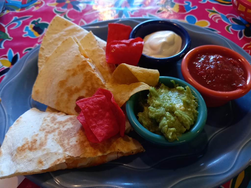 Three Gringos Mexican Grill | 735 Goldstream Ave, Victoria, BC V9B 2X4, Canada | Phone: (250) 391-4047