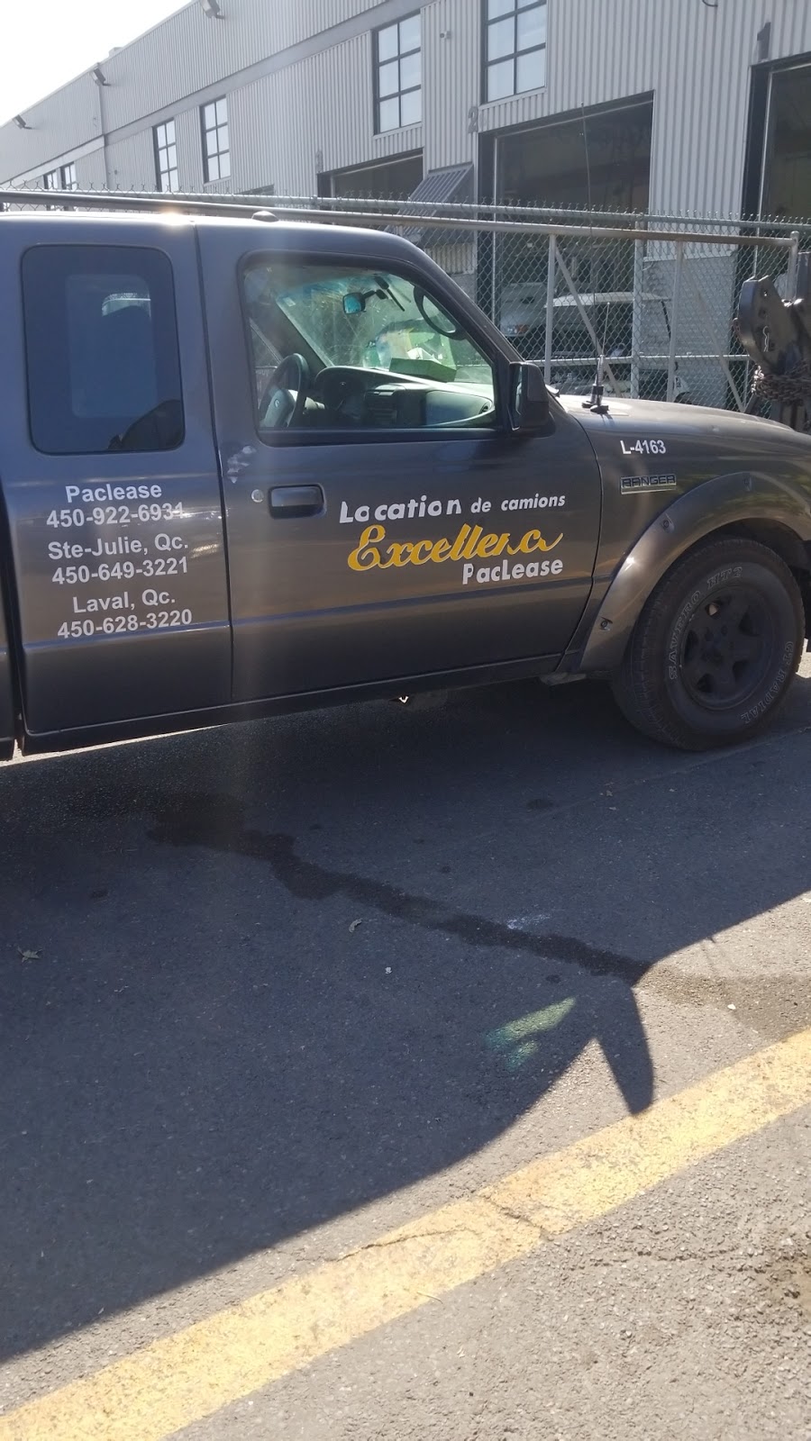 Camions Excellence Peterbilt | 1041 Rue Nobel, Sainte-Julie, QC J3E 1Z4, Canada | Phone: (450) 649-3221