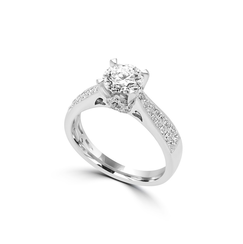 Bijouterie Jacob-Jacob Jewellery | 4710 Rue Jean-Talon E, Saint-Léonard, QC H1S 1K2, Canada | Phone: (514) 321-3793