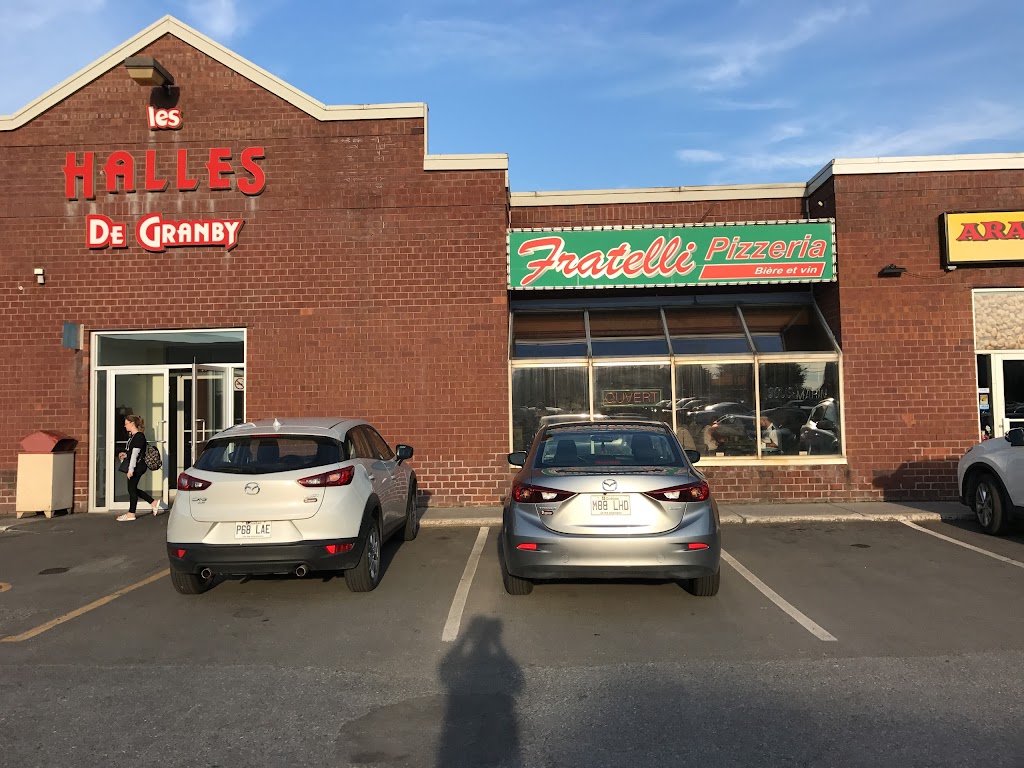 Pizzeria Fratelli | 725 Rue Principale, Granby, QC J2G 2Y6, Canada | Phone: (450) 375-7355