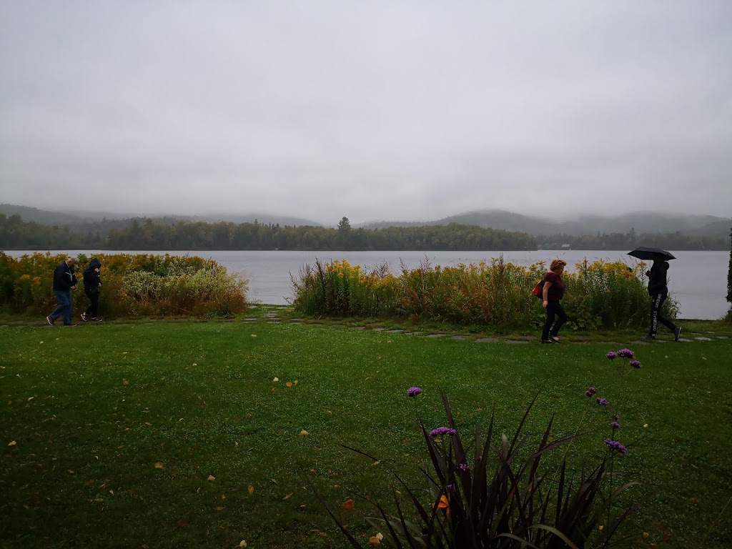 Église Saint-Adolphe-dHoward | 1845 Chemin du Village, Saint-Adolphe-dHoward, QC J0T 2B0, Canada | Phone: (819) 327-2711