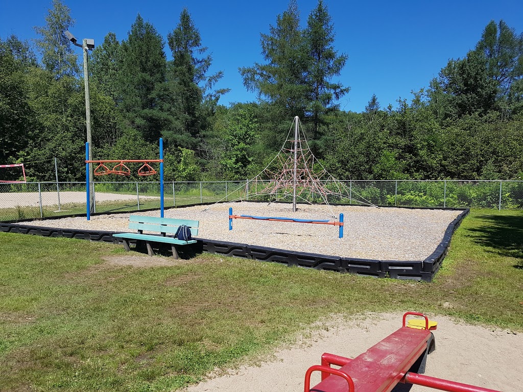 St Anne Des Lacs Park | 695-747 Chemin de Ste Anne des Lacs, Sainte-Anne-des-Lacs, QC J0R 1B0, Canada