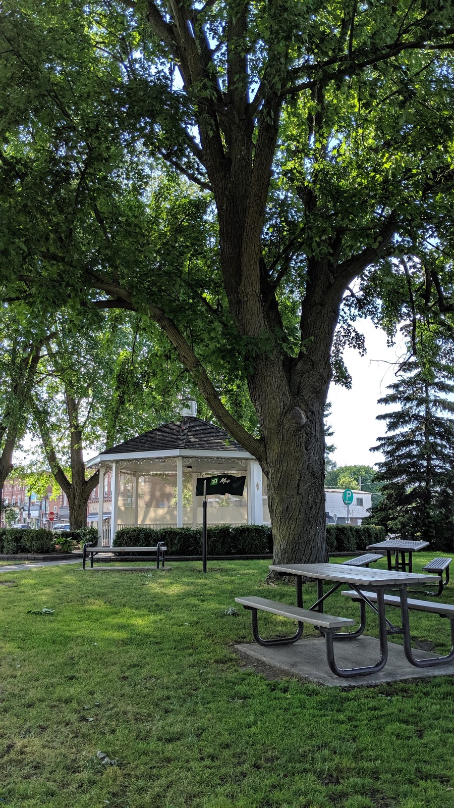 Stayner Music, Market and Park It | 7259 ON-26, Stayner, ON L0M 1S0, Canada | Phone: (705) 428-6230 ext. 262