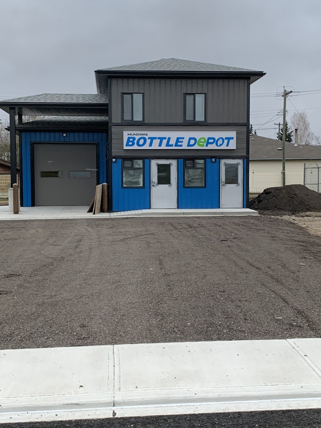Mundare Bottle Depot | 5012 50 Ave, Mundare, AB T0B 3H0, Canada | Phone: (780) 265-1377