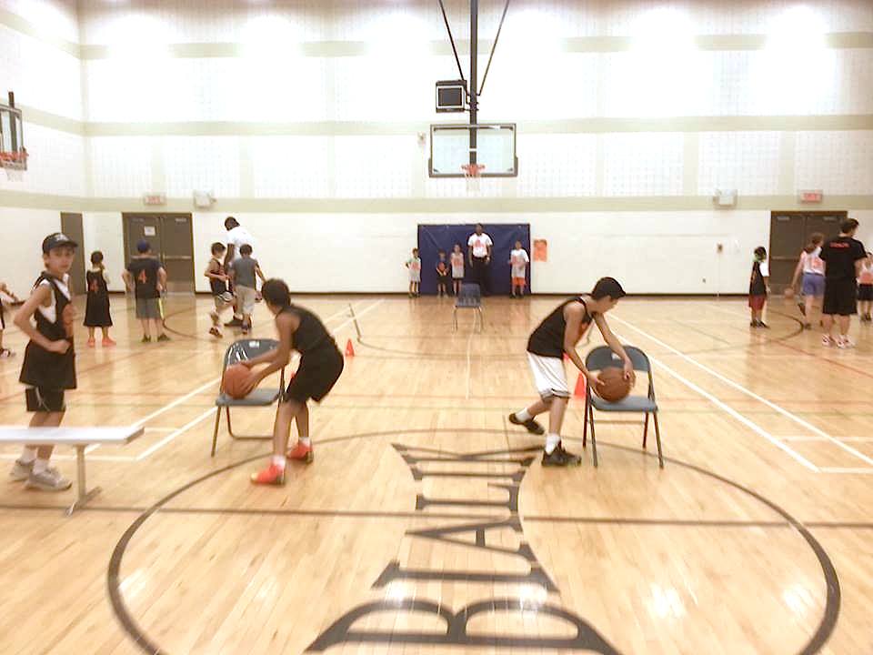 JHOOPS - Inspiring Todays Youth | ​​7500, Chem. Mackle, Côte Saint-Luc, QC H4W 1A6, Canada | Phone: (514) 983-8521