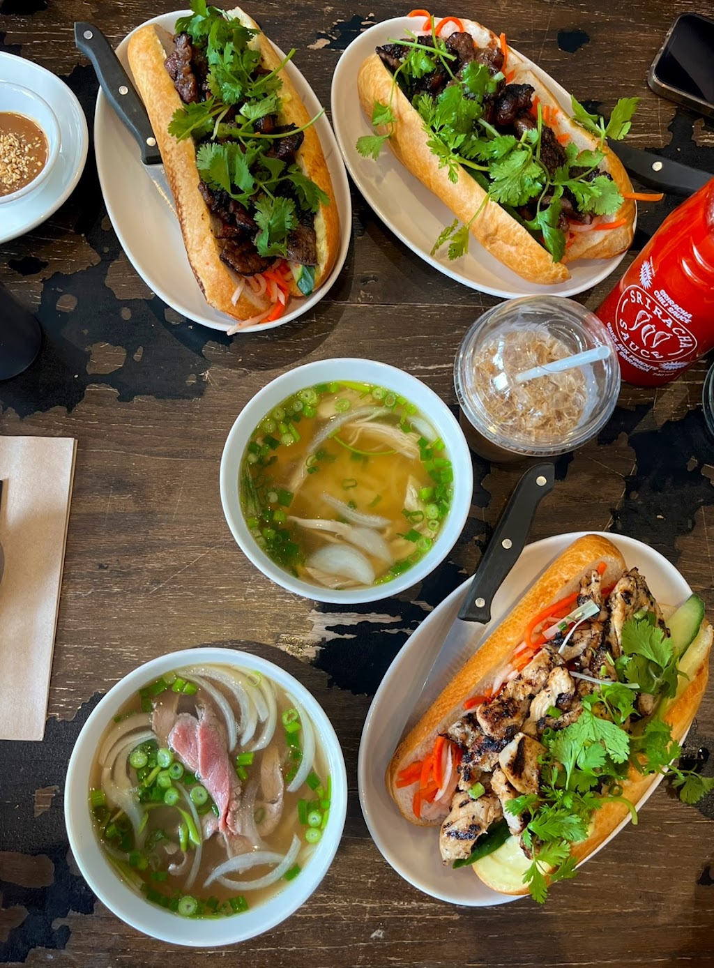 TRAN Cantine Vietnamienne | 4690 R. Notre Dame O, Montréal, QC H4C 1S6, Canada | Phone: (514) 379-4690