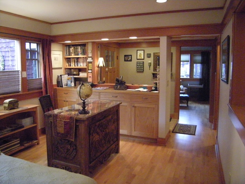 The Guest House | 409 14th St, Bellingham, WA 98225, USA | Phone: (360) 671-0774