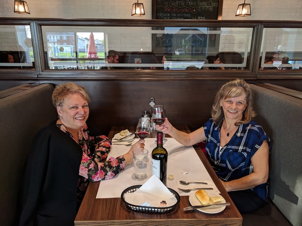 Restaurant le petit réveil | 310 Boulevard de la Marine, Varennes, QC J3X 2E6, Canada | Phone: (450) 985-1269