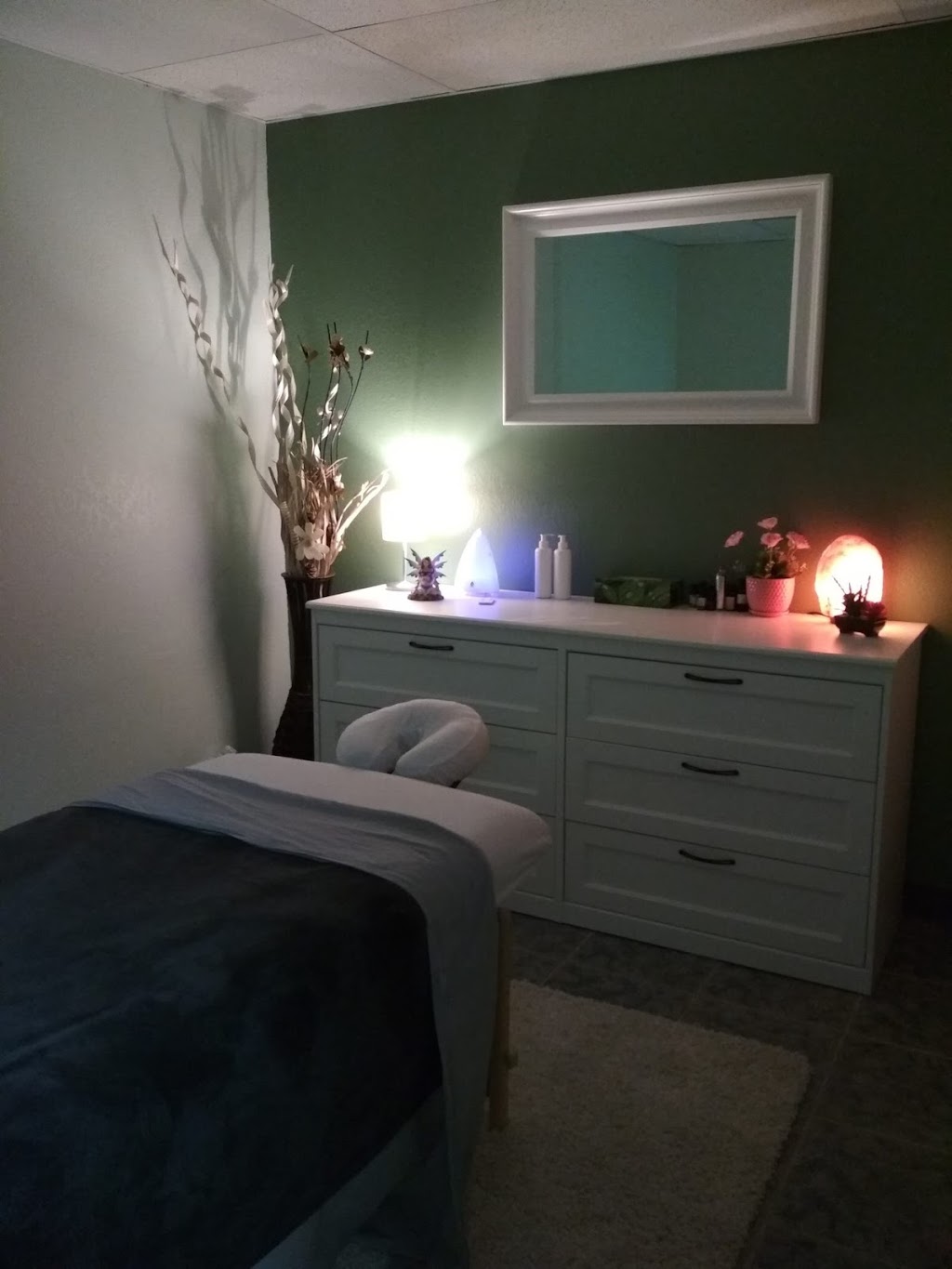 Kindred Massage Therapy | 1800 Logan Ave Unit #3, Winnipeg, MB R2R 0H3, Canada | Phone: (204) 272-6492