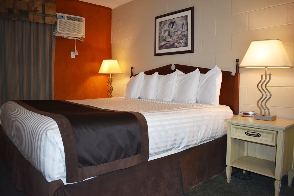 Hope Inn & Suites | 377 Old Hope Princeton Way, Hope, BC V0X 1L4, Canada | Phone: (604) 869-7107