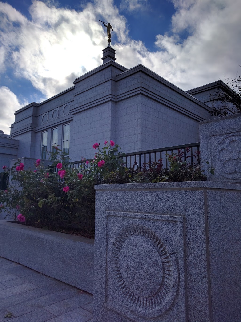 Edmonton Alberta Temple | 14335 53 Ave NW, Edmonton, AB T6H 5G6, Canada | Phone: (780) 434-7436