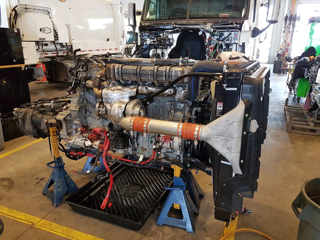 New West Truck Centres | 5925 79 Ave SE, Calgary, AB T2C 5K3, Canada | Phone: (403) 569-4800