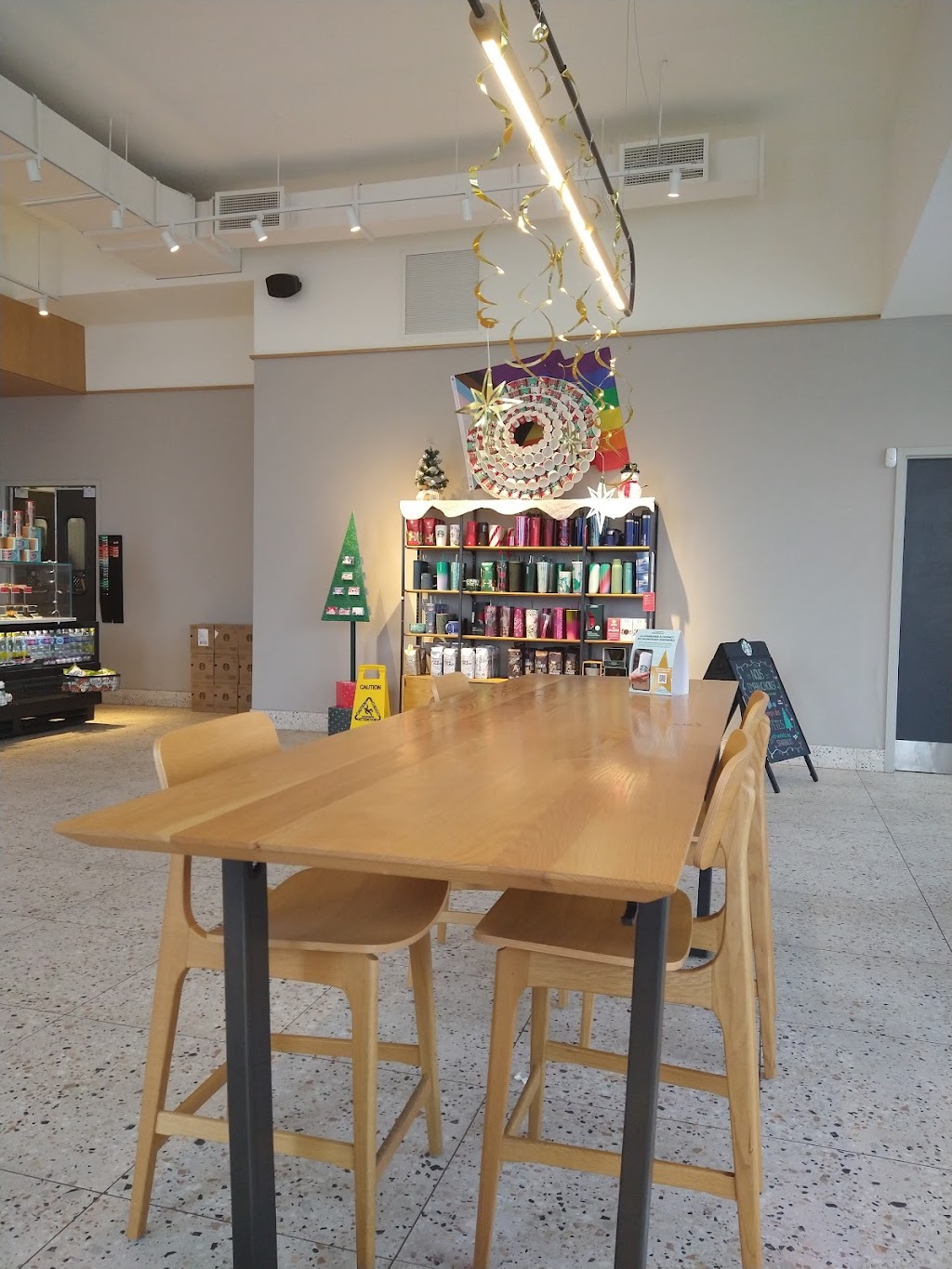 Starbucks | 4800 Bd Industriel, Sherbrooke, QC J1L 3A3, Canada | Phone: (819) 437-1844