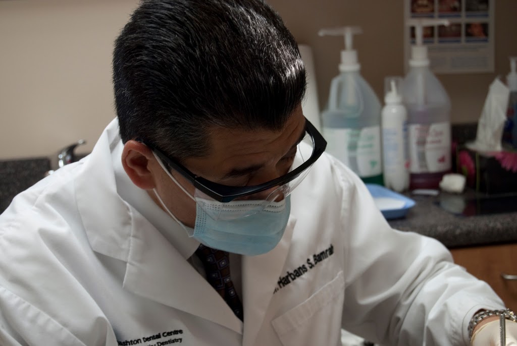 Glenashton Dental Centre | 333 Glenashton Dr, Oakville, ON L6H 7P6, Canada | Phone: (905) 842-5500