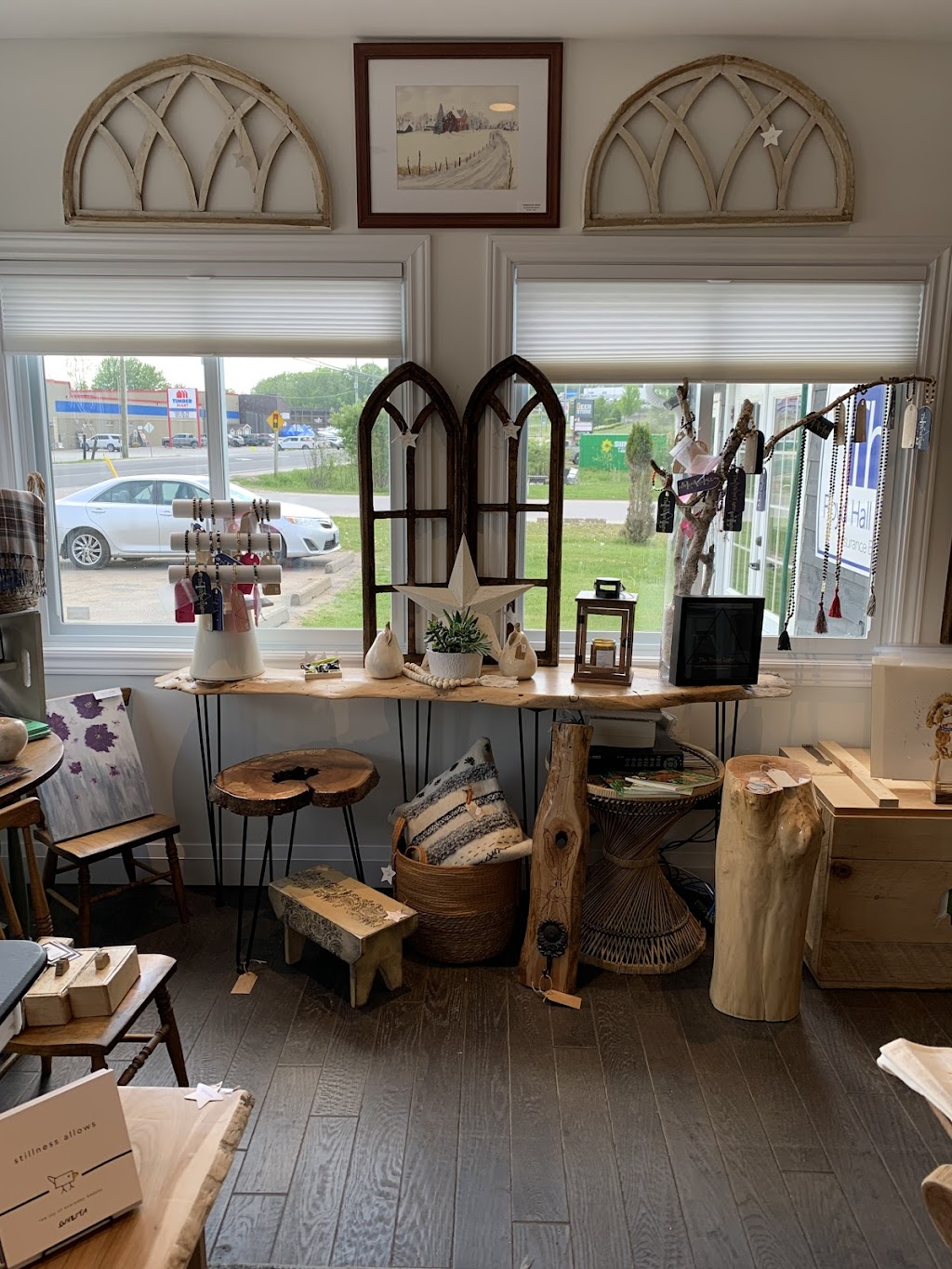 Rowan and Oak | 5167 Haliburton County Rd 21, Haliburton, ON K0M 1S0, Canada | Phone: (705) 455-2159