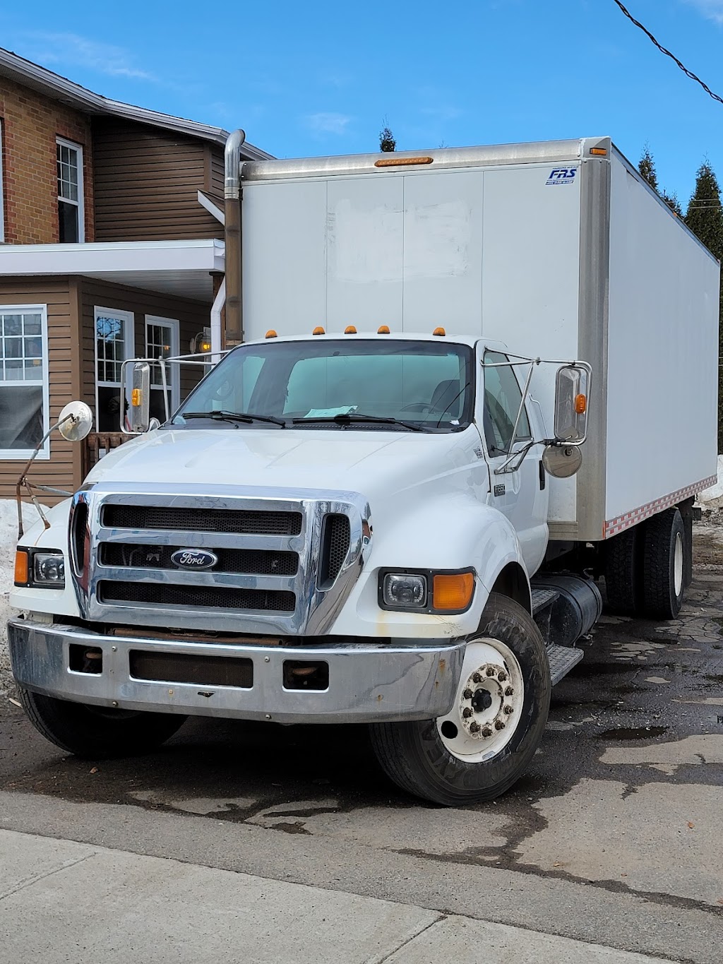 Transport et déménagement JFT | 6257 Rue Notre Dame, Laterrière, QC G7N 1P7, Canada | Phone: (581) 234-5617