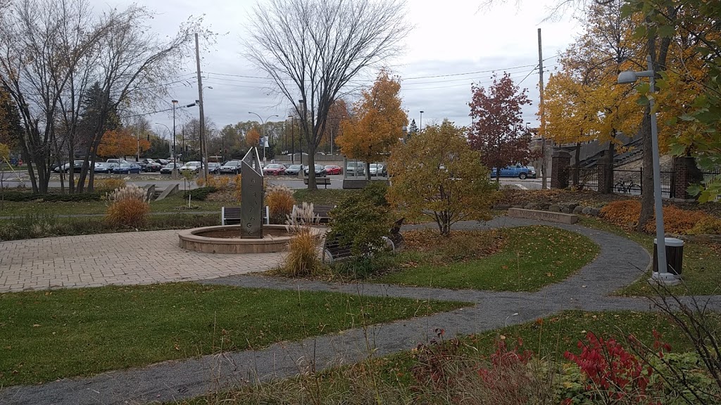 Jardins Harpell | Rue du Pacifique, Sainte-Anne-de-Bellevue, QC H9X 4C4, Canada