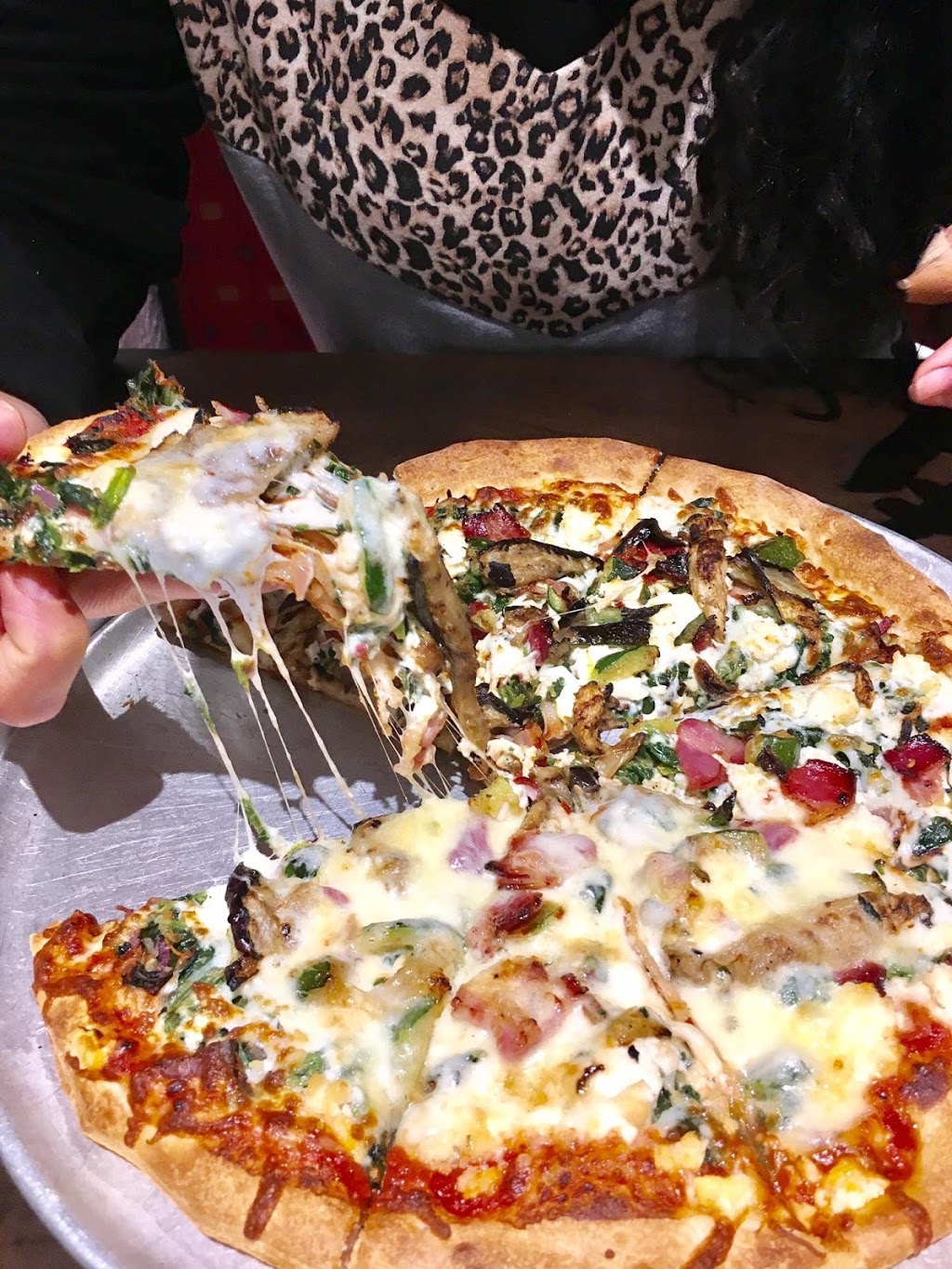 Med Pizza Restaurant Livraison | 1062 Boulevard de Sainte-Adèle, Sainte-Adèle, QC J8B 2N4, Canada | Phone: (450) 229-4229
