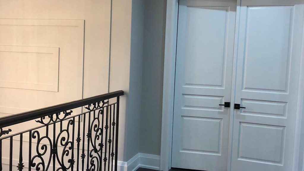 Mr colours painting & wallpaper | 56 Accent Cir, Brampton, ON L7A 0L3, Canada | Phone: (647) 918-9714