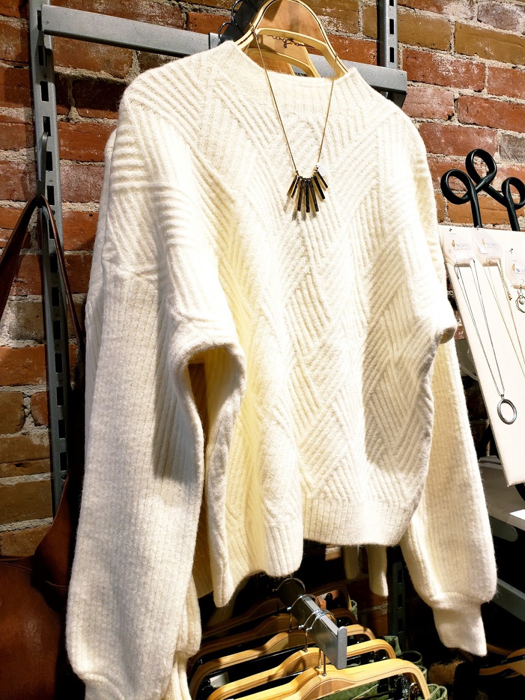 Jade & Laney Boutique | 14 Elgin St W, Arnprior, ON K7S 1N3, Canada | Phone: (613) 894-8350