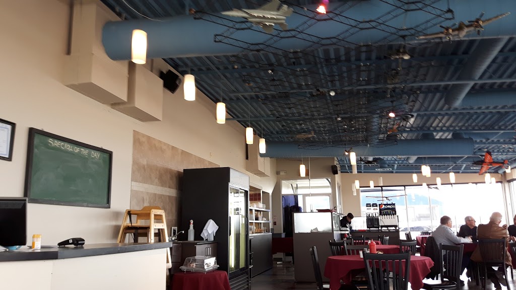 Runways Cafe | 4881 Fountain St N, Breslau, ON N0B 1M0, Canada | Phone: (519) 648-2211