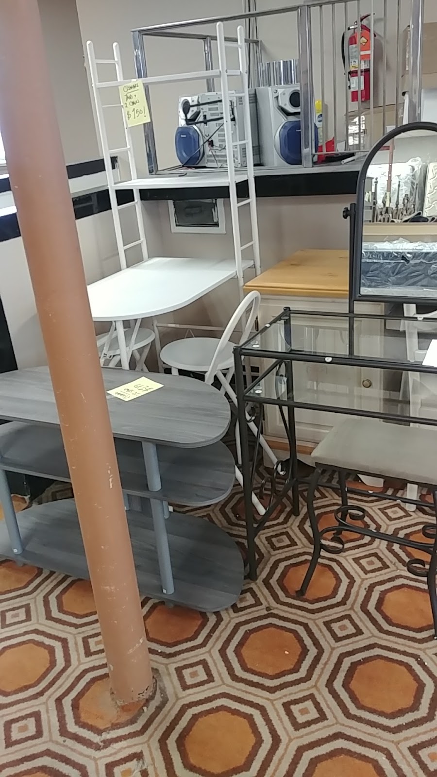 Gills New & Used Furniture & Appliances Warehouse | 121 Salter St, Winnipeg, MB R2W 4J8, Canada | Phone: (204) 582-8726