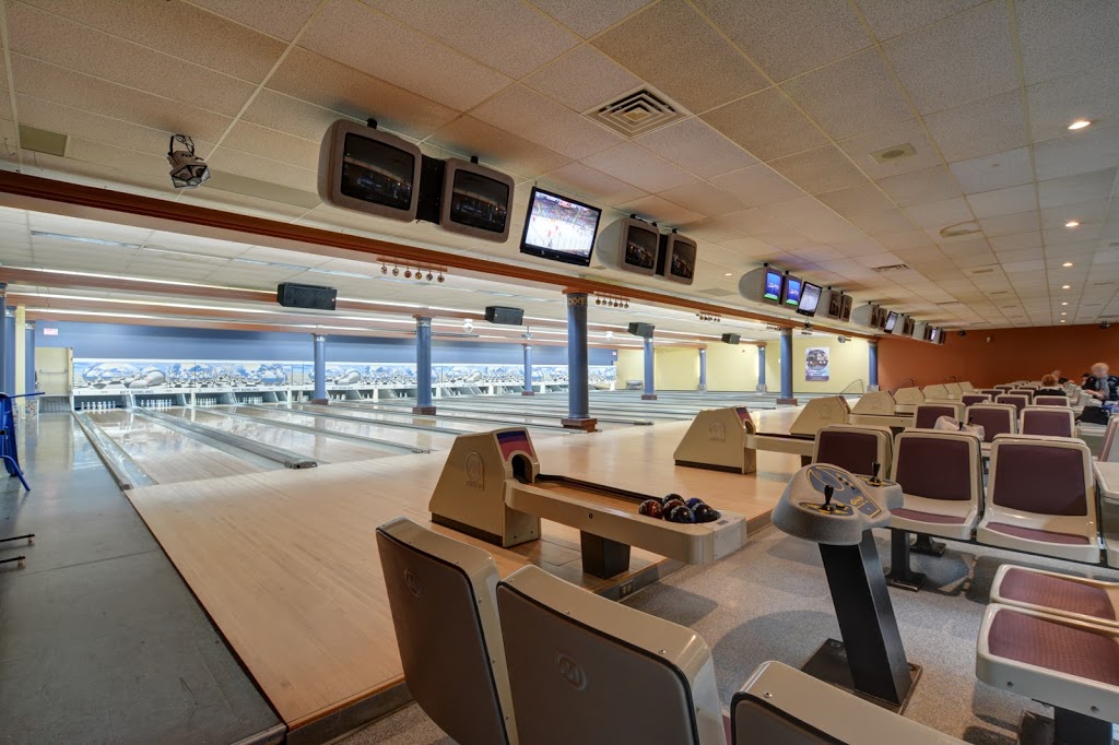 Centre de Quilles Duvanier | bowling alley | 1100 Avenue Galibois suite b-100, Québec, QC G1M 3M7, Canada | 4186823323 OR +1 418-682-3323