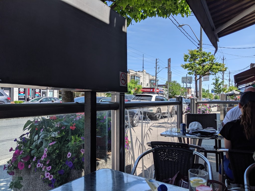 California Roll | 1634 Bayview Ave, Toronto, ON M4S 1T3, Canada | Phone: (416) 322-6668