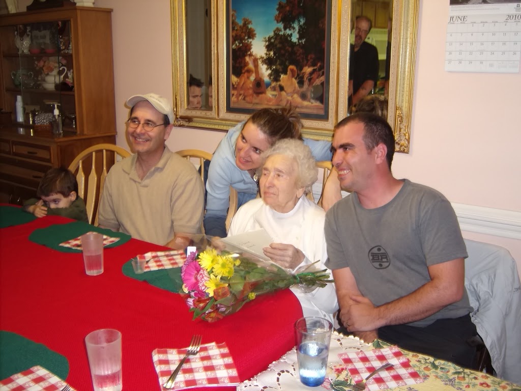 Paseo Highlands Assisted Living Home | 3614 Alabama St, Bellingham, WA 98229, USA | Phone: (360) 922-0196