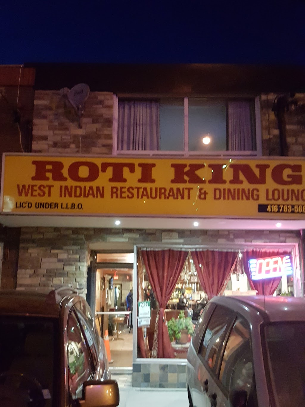 Roti King West Indian Restaurant | 1688 Eglinton Ave W, York, ON M6E 2H5, Canada | Phone: (416) 783-5665