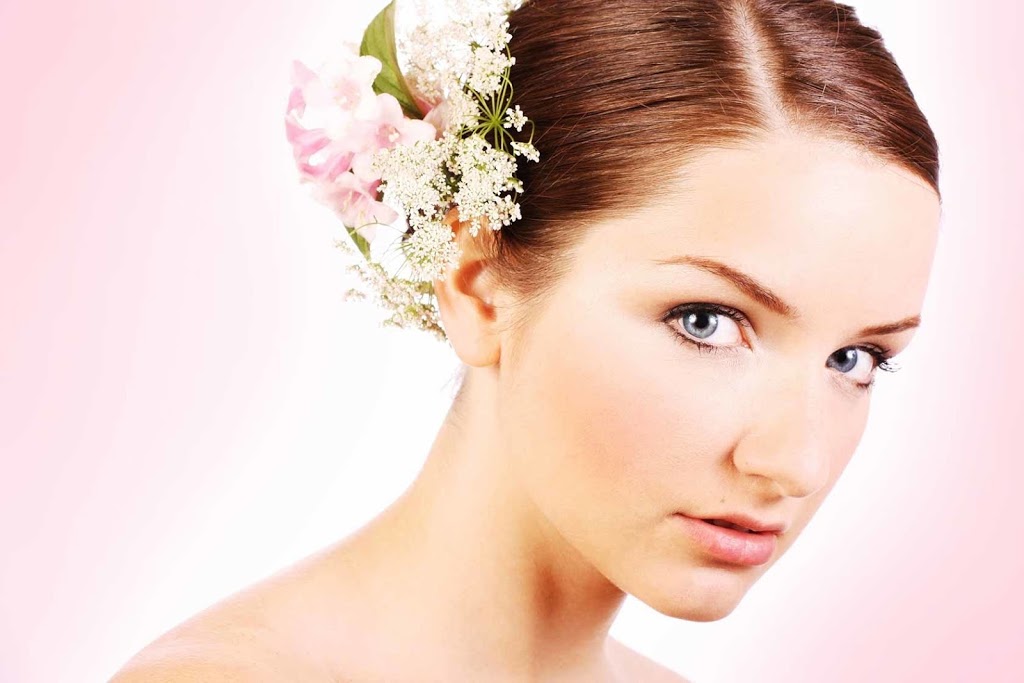 Studio W | Salon | 31 Pelham Town Square #120, Fonthill, ON L0S 1E0, Canada | Phone: (905) 359-0434