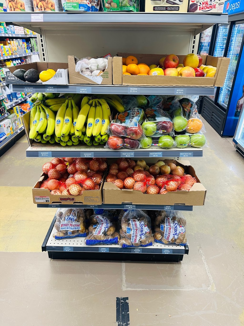 Pips Country Store | 4806 Selkirk Ave, Edgewater, BC V0A 1E0, Canada | Phone: (250) 347-9519