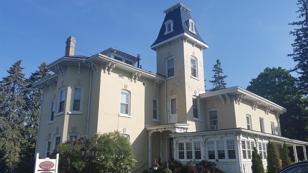 Hardwood Haven Bed & Breakfast | 555 Main St W, Listowel, ON N4W 1A9, Canada | Phone: (519) 418-0555