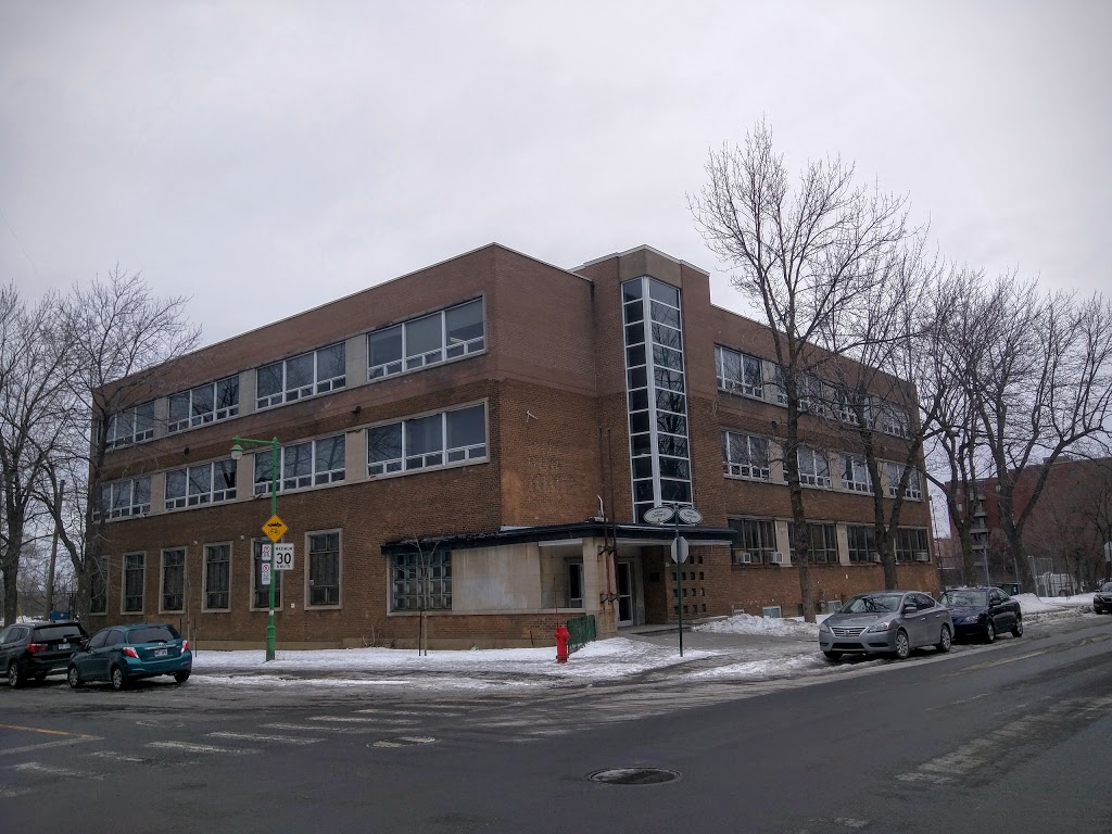 École Communautaire Belz (Campus 1 (Filles, Section Francaise)) | school | 1495 DUCHARME AVE, Outremont, QC H2V 1E8, Canada