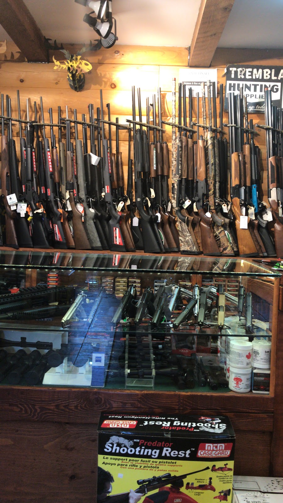 Chasse et Pêche Tremblant | 302 QC-117, Mont-Tremblant, QC J8E 2X3, Canada | Phone: (819) 429-0808