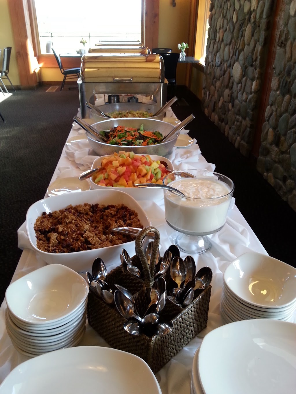 Fairways Bistro & Catering | 2440 York Ave, Armstrong, BC V0E 1B0, Canada | Phone: (250) 546-9700